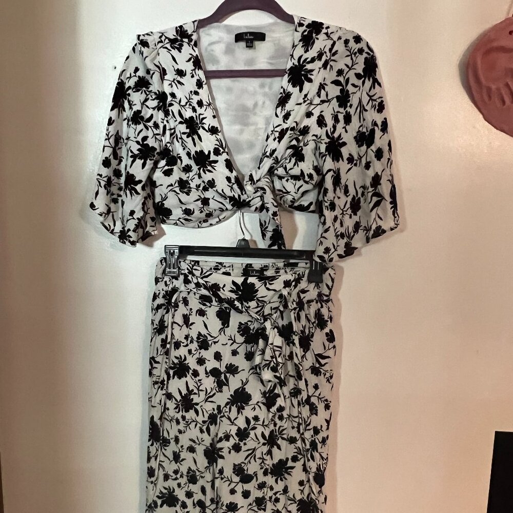 Lulus Breezy Beauty White Floral Print Tie-Front Crop Top and Flyaway Pants